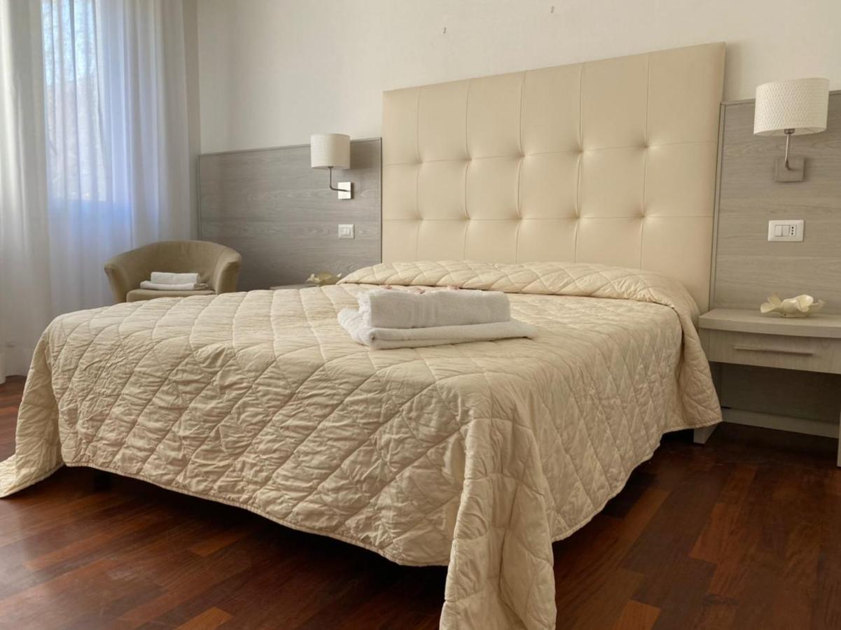 Villa Alda Suites & Rooms Cervia Buitenkant foto